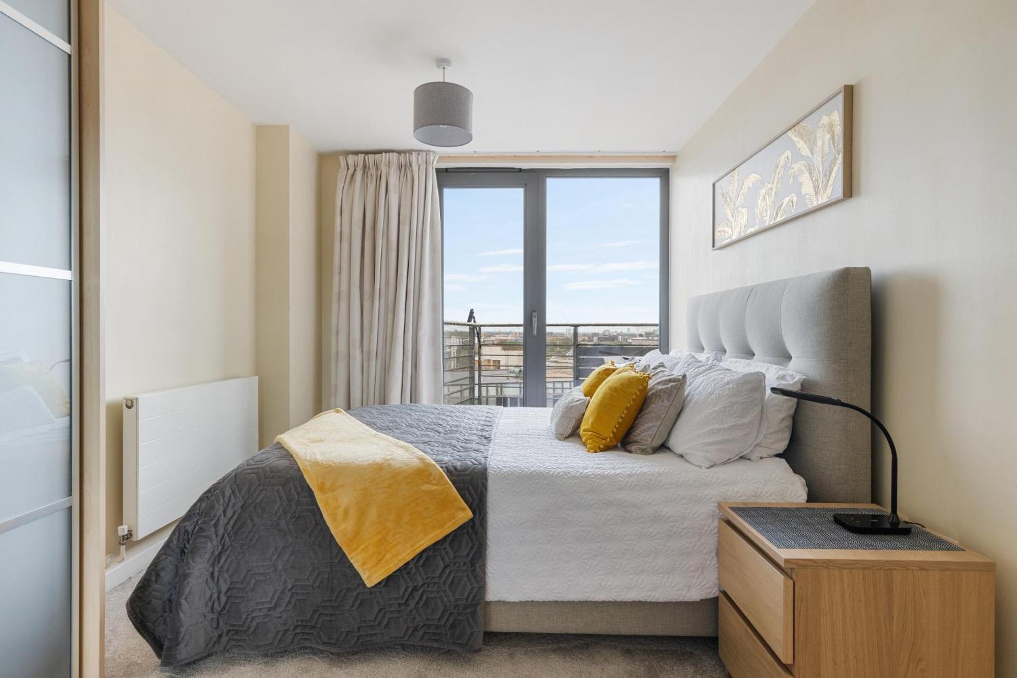 Stratford Skyview Apartment London Exterior photo
